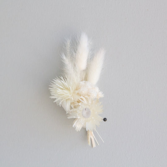 Mixed White Boutonnière