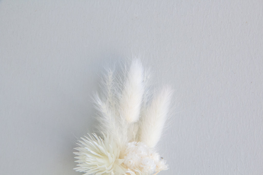 Mixed White Boutonnière