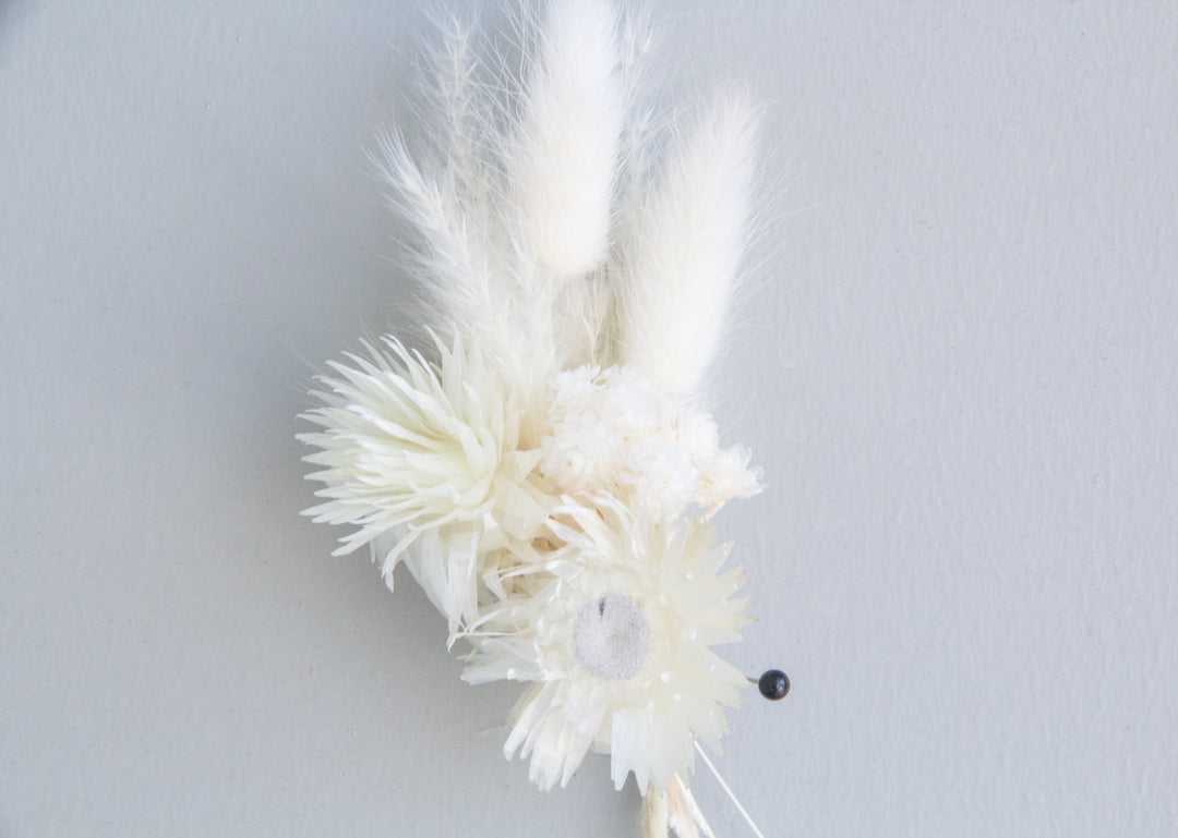 Mixed White Boutonnière